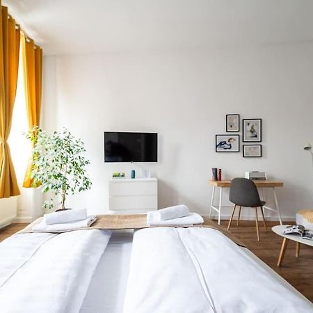 Lite 1Br Near Metro & Center By Hm Apartman Bécs Kültér fotó