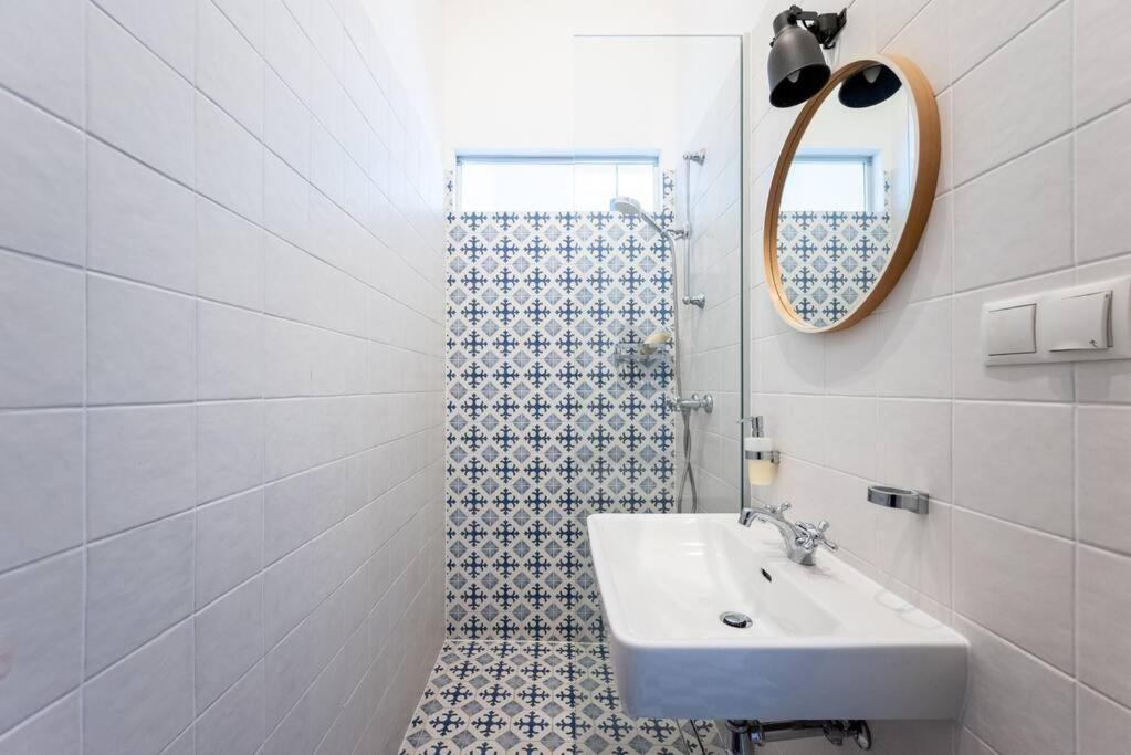 Lite 1Br Near Metro & Center By Hm Apartman Bécs Kültér fotó