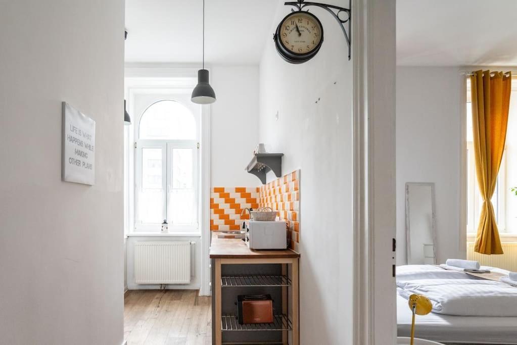 Lite 1Br Near Metro & Center By Hm Apartman Bécs Kültér fotó