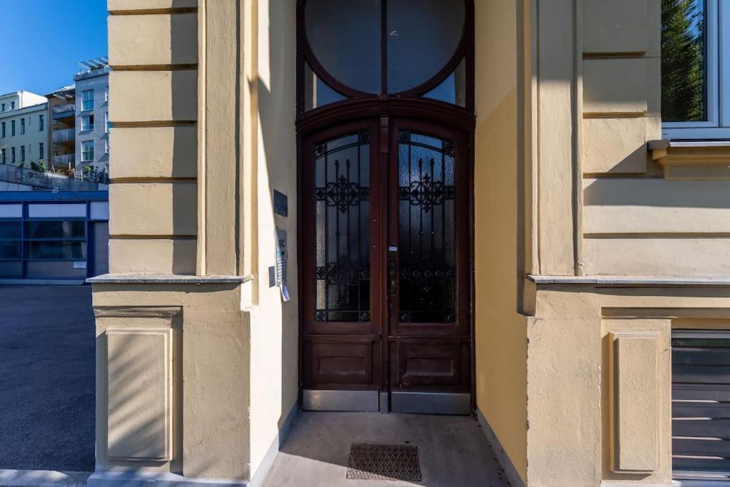Lite 1Br Near Metro & Center By Hm Apartman Bécs Kültér fotó