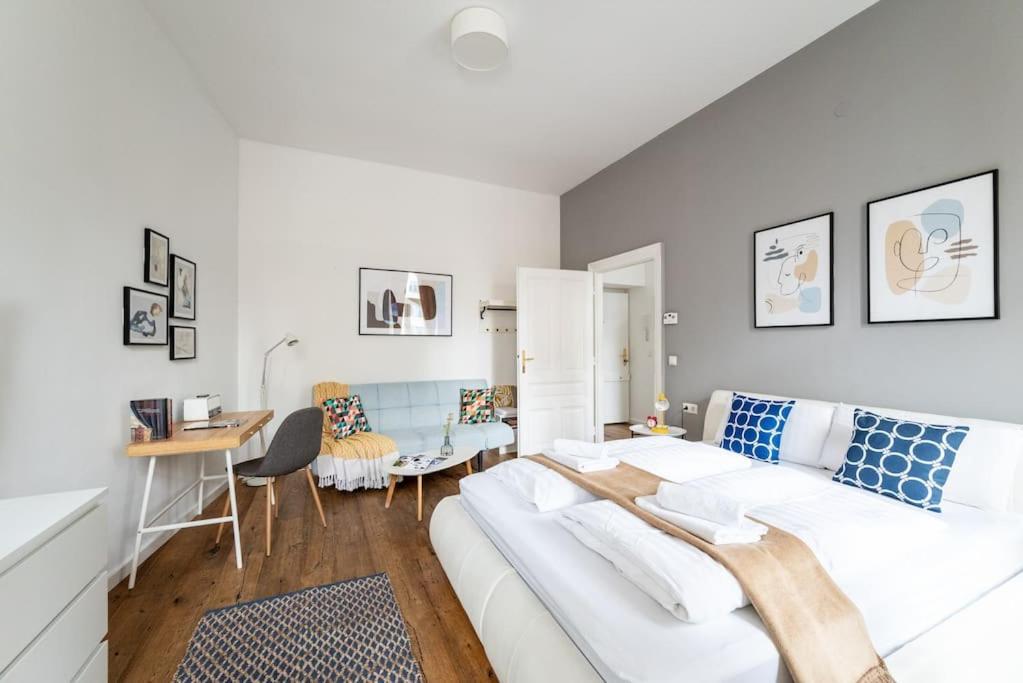 Lite 1Br Near Metro & Center By Hm Apartman Bécs Kültér fotó