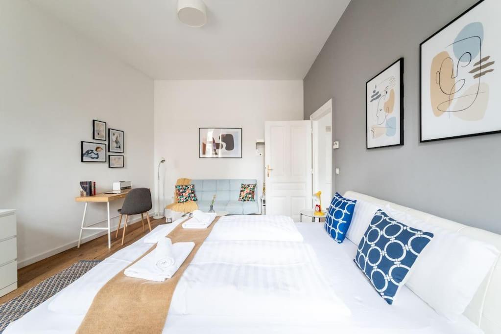 Lite 1Br Near Metro & Center By Hm Apartman Bécs Kültér fotó